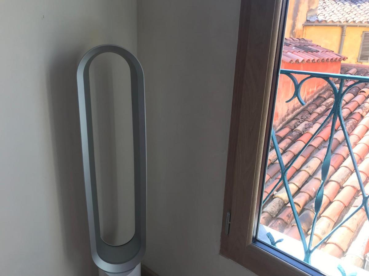 Spacious And Bright Flat Close To The Beach : Heart Of Old Νίκαια Εξωτερικό φωτογραφία