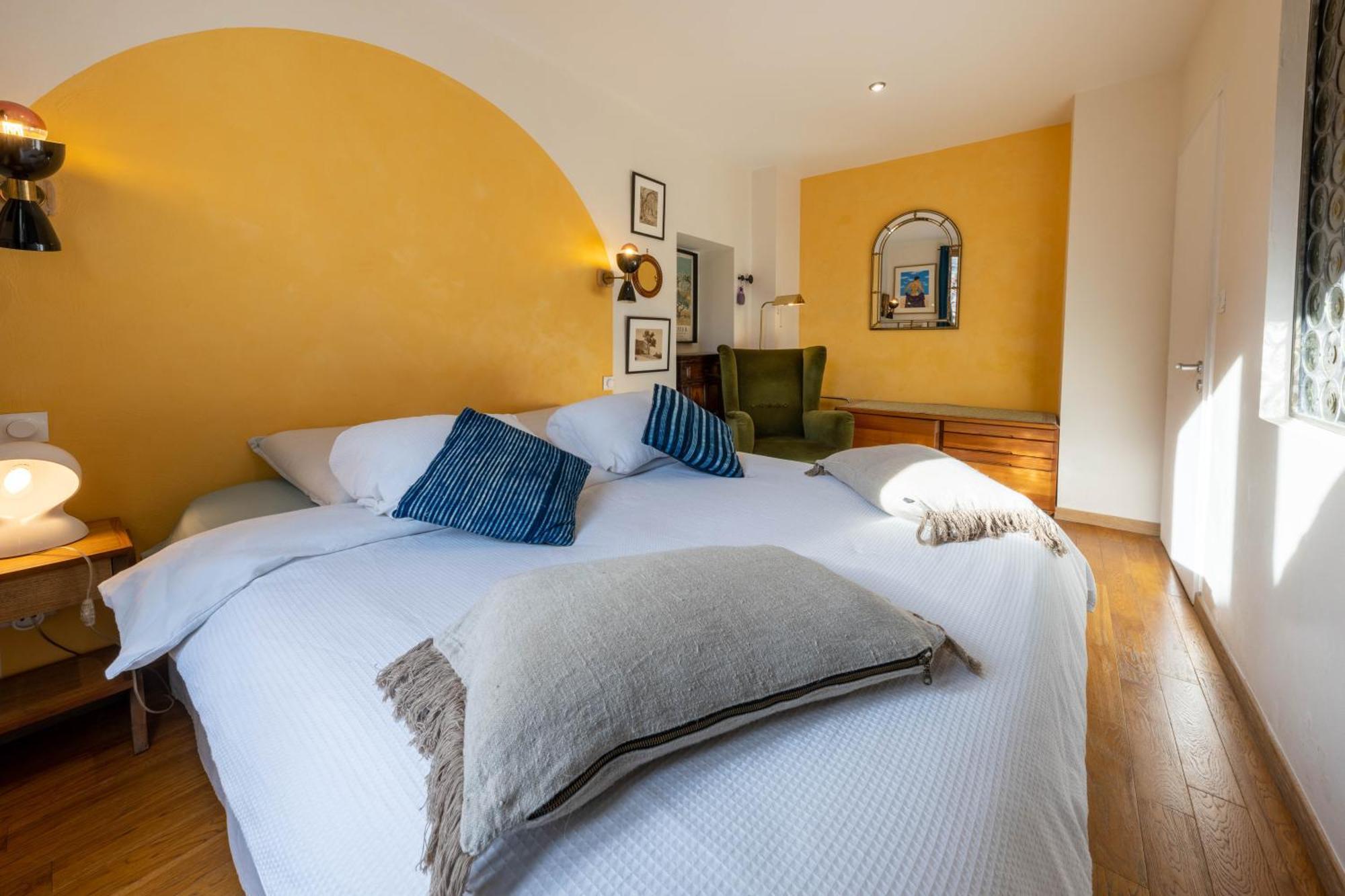 Spacious And Bright Flat Close To The Beach : Heart Of Old Νίκαια Εξωτερικό φωτογραφία